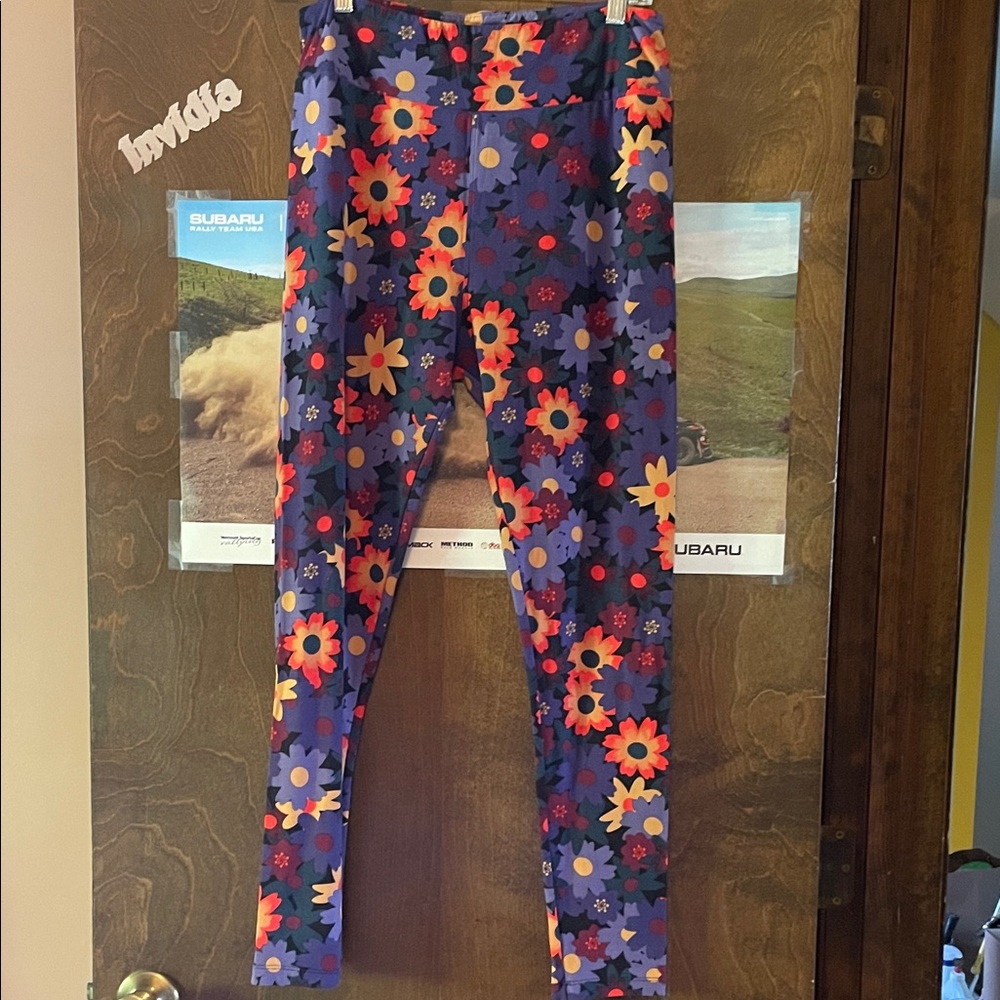 Floral women’s LuLaRoe T&C Leggings